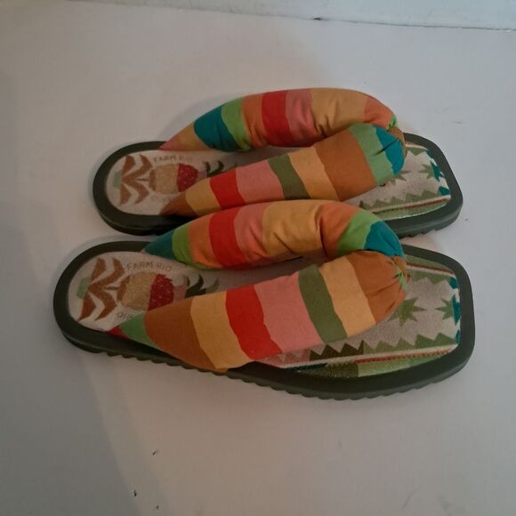Farm Rio Sandals Women's 7 Puffy Flip Flops Fabric Colorful Tropical Summer - Picture 2 of 5